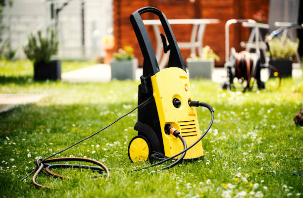 Best Pool Deck Cleaning  in Rossville, IN